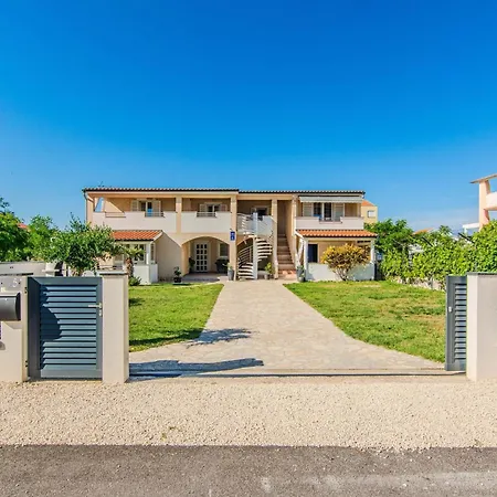 Apartman App Juracak Josip 4 By Interhome *